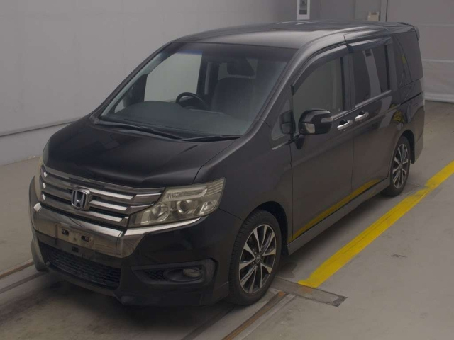 HONDA STEP WAGON 2013