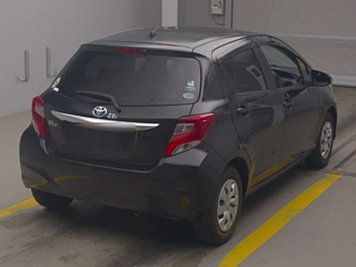 TOYOTA VITZ 2016