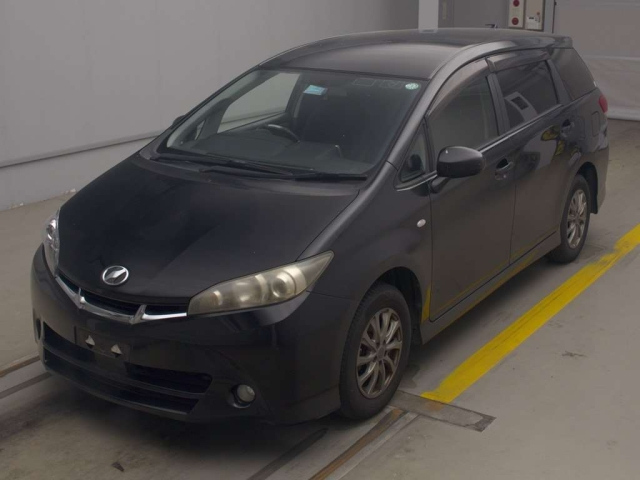 TOYOTA WISH 2011
