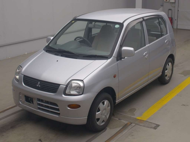 MITSUBISHI MINICA 2011