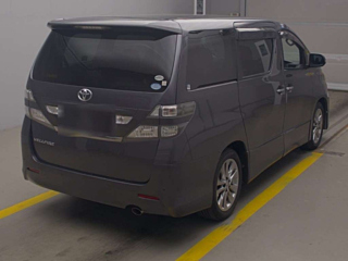 TOYOTA VELLFIRE 2010
