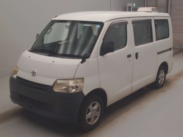 TOYOTA LITE ACE VAN 2011