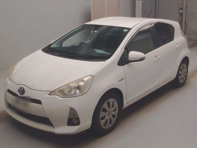 TOYOTA AQUA 2012