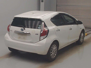 TOYOTA AQUA 2016