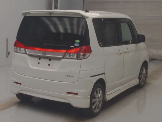 SUZUKI SOLIO 2013