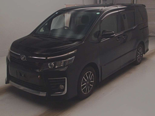TOYOTA VOXY 2014