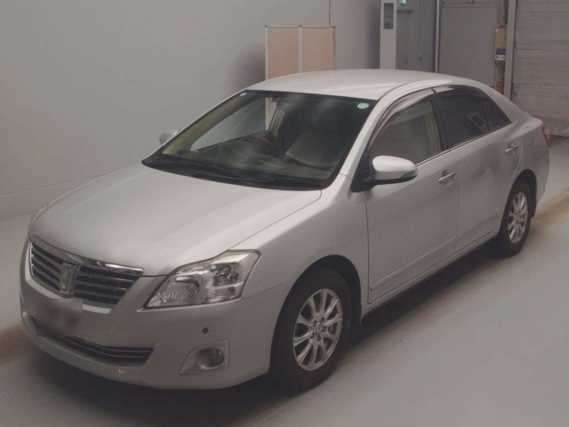 TOYOTA PREMIO 2013