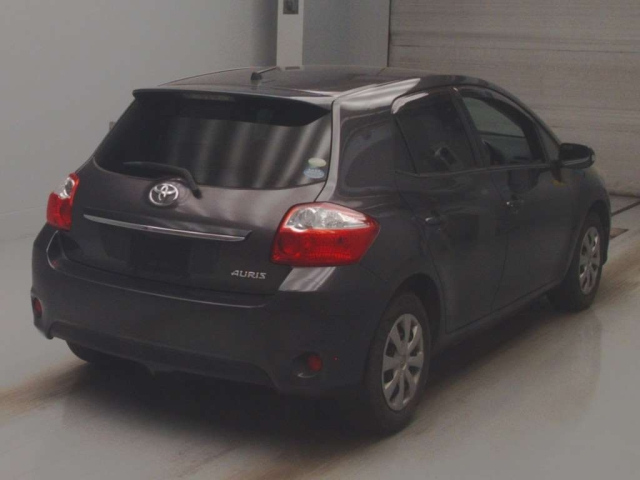 TOYOTA AURIS 2010