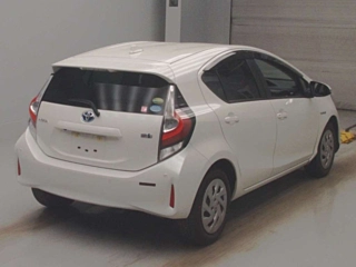 TOYOTA AQUA 2018