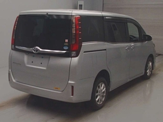 TOYOTA ESQUIRE 2016