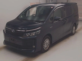 TOYOTA VOXY 2014