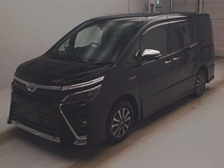TOYOTA VOXY 2021