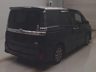 TOYOTA VOXY 2021