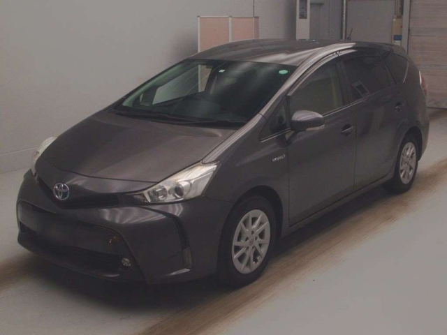 TOYOTA PRIUS ALPHA 2016