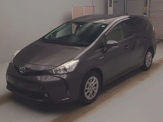 TOYOTA PRIUS ALPHA 2016