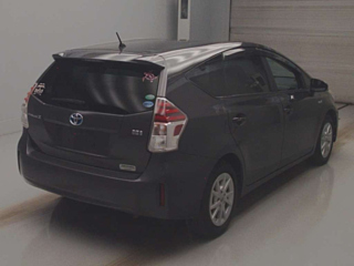 TOYOTA PRIUS ALPHA 2016