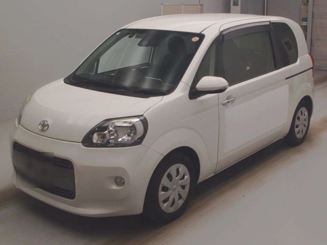 TOYOTA PORTE 2020