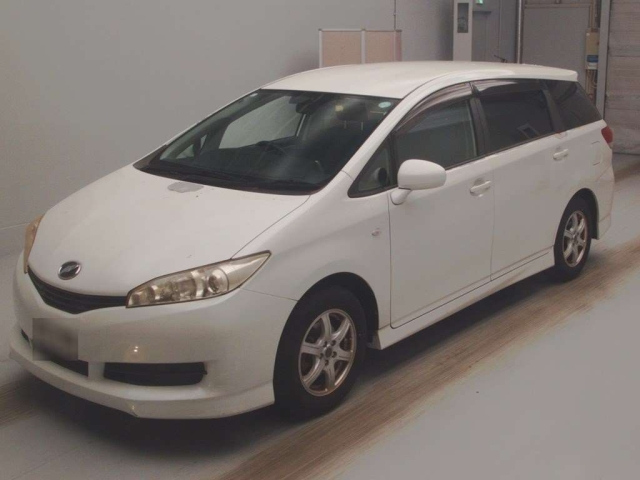 TOYOTA WISH 2011