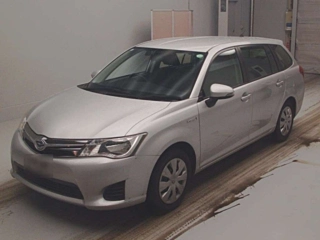 TOYOTA COROLLA FIELDER 2013