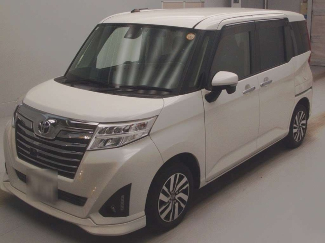TOYOTA ROOMY 2018