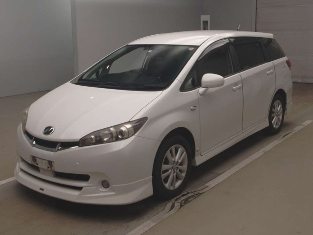 TOYOTA WISH 2010
