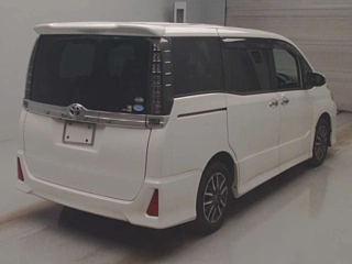 TOYOTA VOXY 2016