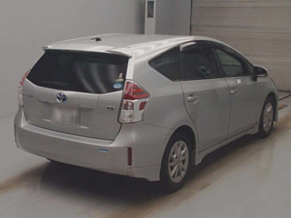 TOYOTA PRIUS ALPHA 2015
