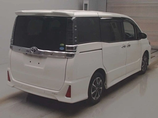 TOYOTA VOXY 2020