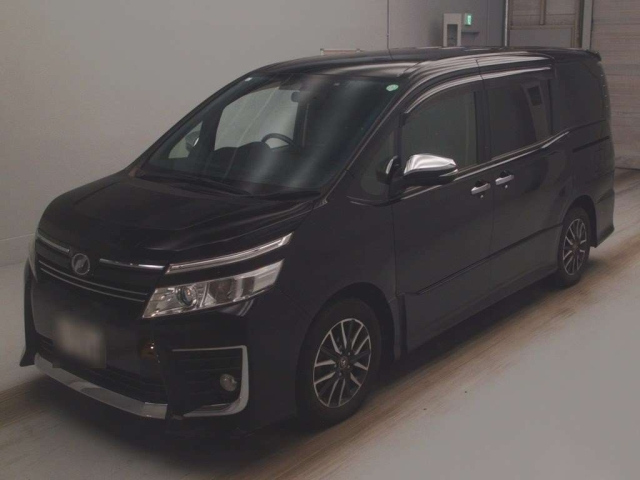 TOYOTA VOXY 2015
