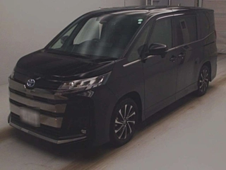 TOYOTA NOAH 2023
