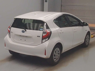 TOYOTA AQUA 2018