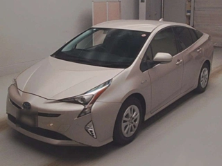 TOYOTA PRIUS 2016