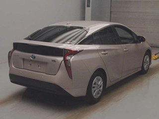 TOYOTA PRIUS 2016