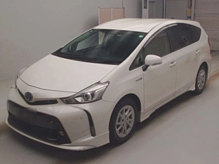 TOYOTA PRIUS ALPHA 2015