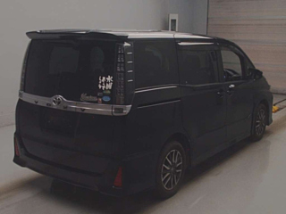 TOYOTA VOXY 2014