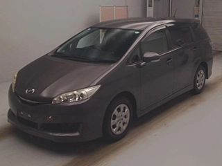 TOYOTA WISH 2013