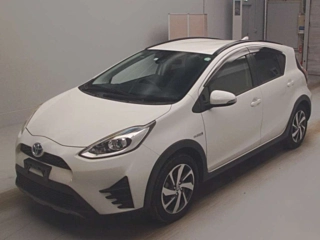 TOYOTA AQUA 2017