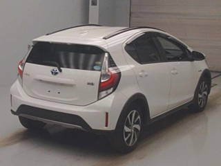 TOYOTA AQUA 2017