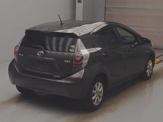 TOYOTA AQUA 2013