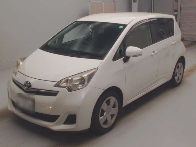 TOYOTA RACTIS 2013