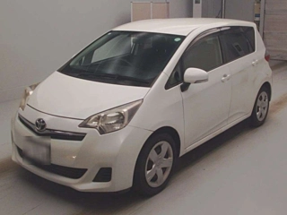TOYOTA RACTIS 2013
