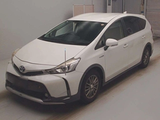 TOYOTA PRIUS ALPHA 2015
