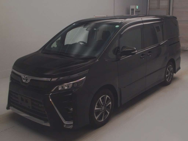 TOYOTA VOXY 2020