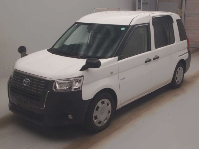TOYOTA JPN TAXI 2018