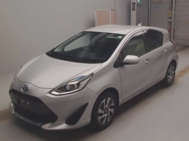 TOYOTA AQUA 2020