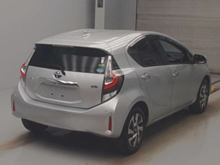 TOYOTA AQUA 2020