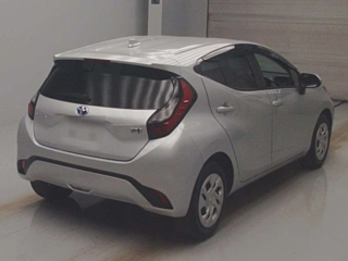 TOYOTA AQUA 2022