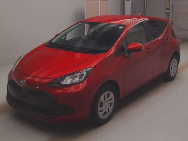 TOYOTA AQUA 2021