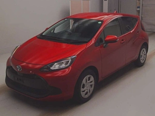 TOYOTA AQUA 2021