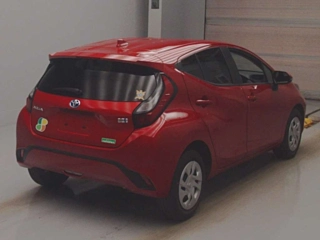 TOYOTA AQUA 2021